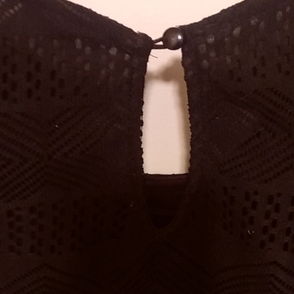 Lace dress - Picture 2 of 2